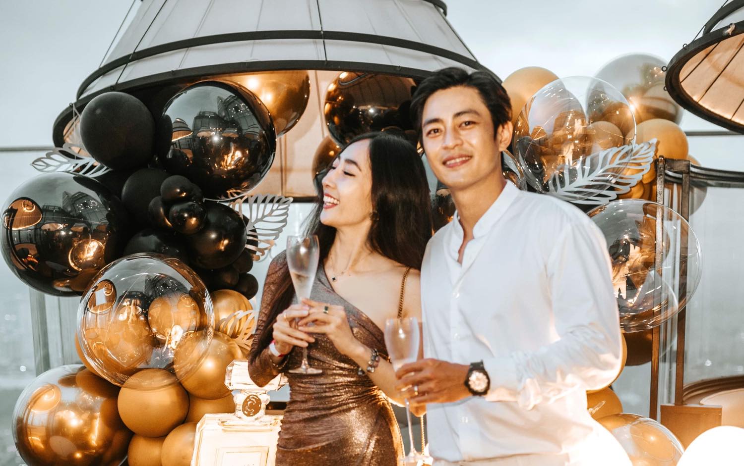 Hôn nhân kín tiếng bên vợ ngoài ngành của 'chàng thám tử Kiên' phim Victor Vũ- Ảnh 5.