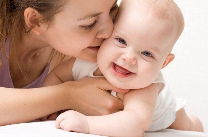 Cách chăm sóc trẻ bị rôm sảy tại nhà- Ảnh 4.