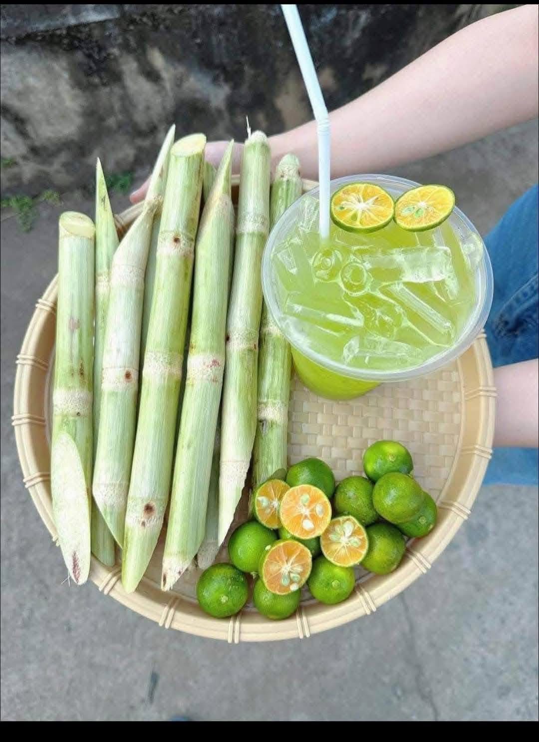 Mùa nắng nóng nước mía giá rẻ bán chạy, tiểu thương chỉ cách nhận biết hàng chuẩn