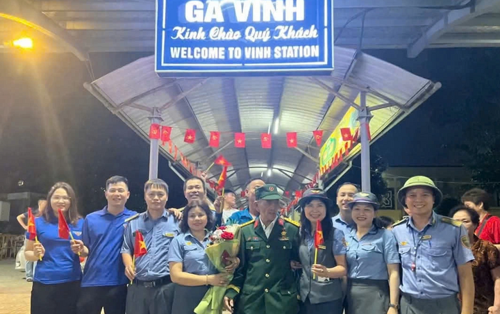 Ngày về của cựu binh đi xe máy vượt 1.300 km xem kỷ niệm 50 năm thống nhất nước - Ảnh 9. Ngày về của cựu binh đi xe máy vượt 1.300 km xem kỷ niệm 50 năm thống nhất nước - Ảnh 9.