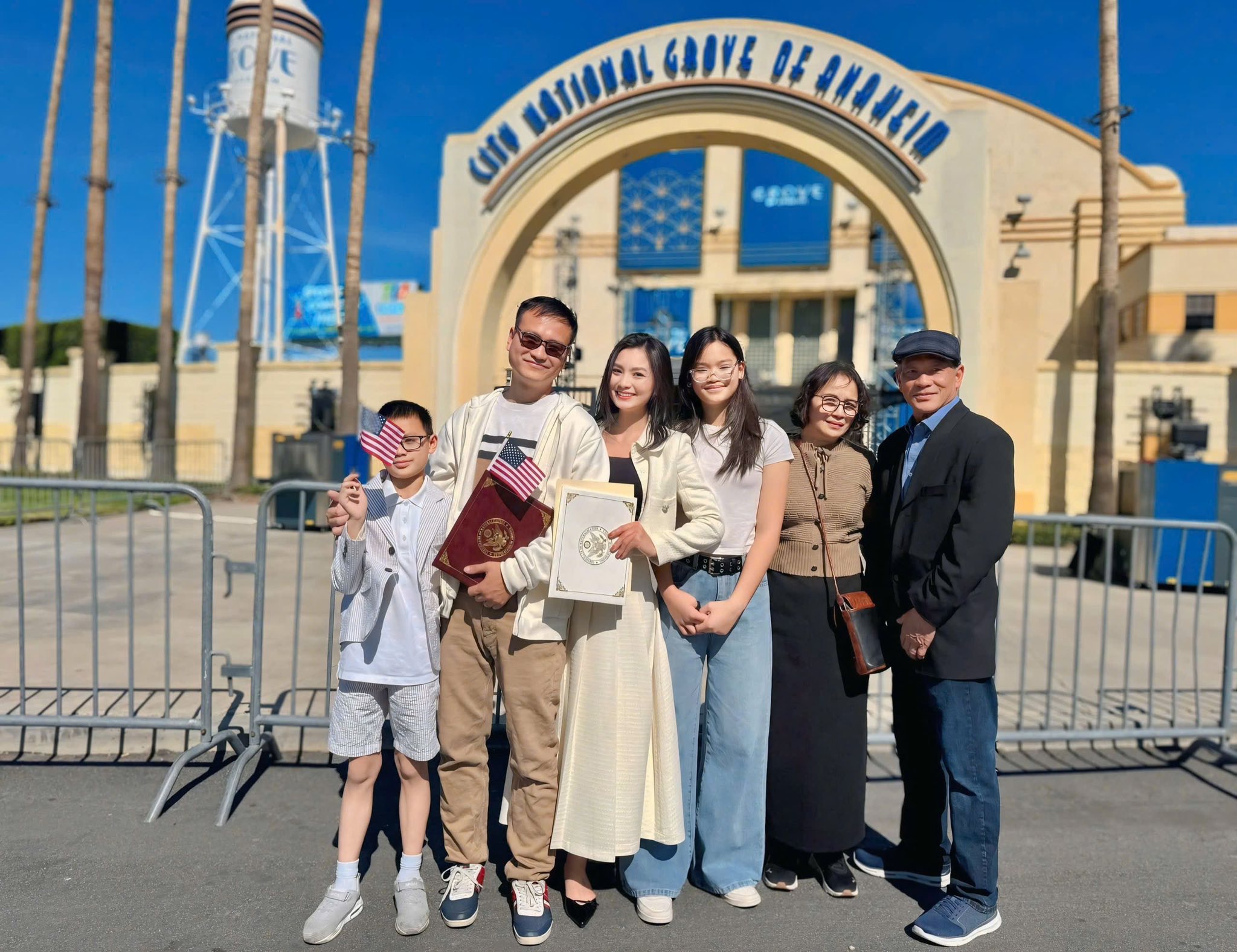 Nữ diễn viên quê Nam Định - bạn thân Hồng Diễm trong 'Hoa hồng trên ngực trái' sang Mỹ định cư, giờ ra sao?- Ảnh 9.