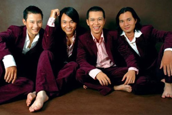 Nam ca sĩ điển trai quê Nam Định lấy tiểu thư nhà đại gia miền Tây sau 19 năm có cuộc sống ra sao?- Ảnh 2. Nam ca sĩ điển trai quê Nam Định lấy tiểu thư nhà đại gia miền Tây sau 19 năm có cuộc sống ra sao?- Ảnh 2.