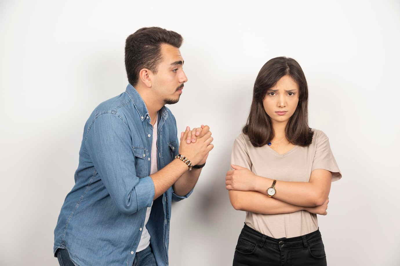 Bất ngờ về quê ăn giỗ, nữ kế toán phát hiện bí mật động trời mẹ chồng luôn giấu - Ảnh 2. Bất ngờ về quê ăn giỗ, nữ kế toán phát hiện bí mật động trời mẹ chồng luôn giấu - Ảnh 2.