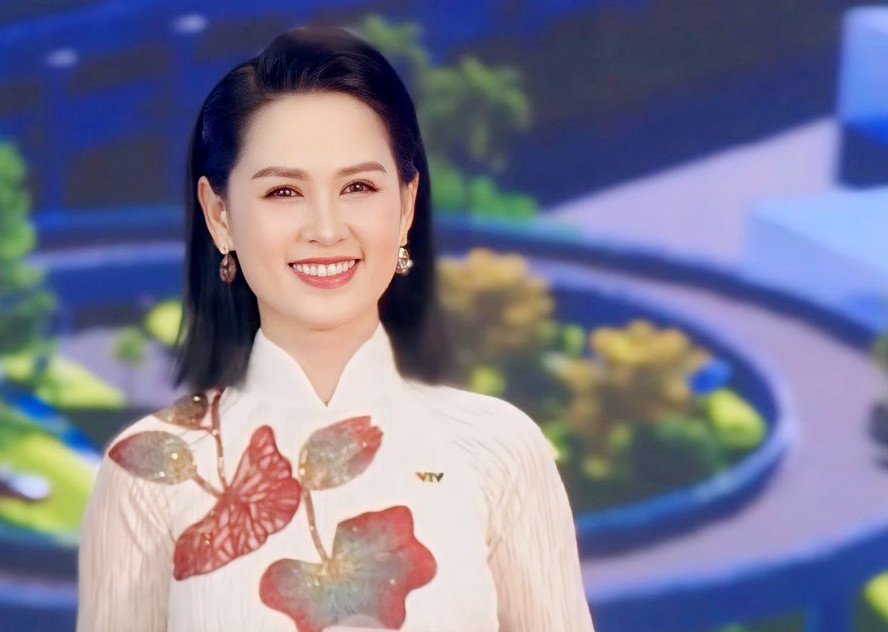 BTV Thúy Hằng vinh dự khi tham gia cùng đội ngũ VTV các sự kiện lớn của quốc gia - Ảnh 2. BTV Thúy Hằng vinh dự khi tham gia cùng đội ngũ VTV các sự kiện lớn của quốc gia - Ảnh 2.
