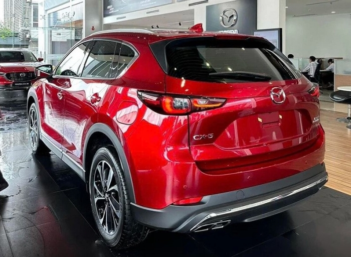 Giá lăn bánh Mazda CX-5 mới nhất giảm sốc, rẻ nhất SUV hạng C về giá, chỉ ngang SUV hạng A- Ảnh 5. Giá lăn bánh Mazda CX-5 mới nhất giảm sốc, rẻ nhất SUV hạng C về giá, chỉ ngang SUV hạng A- Ảnh 5.