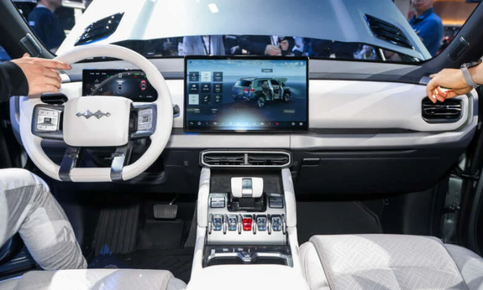 Xe gầm cao SUV hạng C giá 468 triệu đồng, ngang cỡ Mazda CX-5, Honda CR-V, ngoại hình như xe thiết giáp dự kiến sẽ sớm về Việt Nam có gì đặc biệt?- Ảnh 5. Xe gầm cao SUV hạng C giá 468 triệu đồng, ngang cỡ Mazda CX-5, Honda CR-V, ngoại hình như xe thiết giáp dự kiến sẽ sớm về Việt Nam có gì đặc biệt?- Ảnh 5.