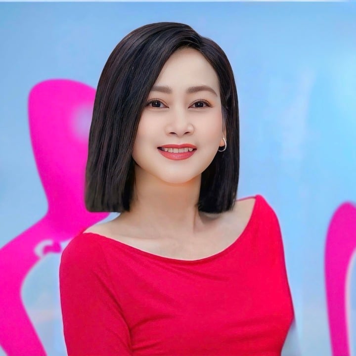 NSƯT Tuyết Thu kể chuyện nhuộm da 4 lần, 'cháy' với vai diễn trong Lật mặt 8 - Ảnh 4. NSƯT Tuyết Thu kể chuyện nhuộm da 4 lần, 'cháy' với vai diễn trong Lật mặt 8 - Ảnh 4.