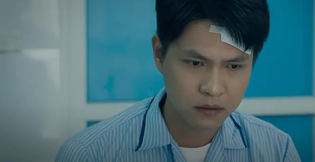 'Những chặng đường bụi bặm' mới nhất (tập 24): Nhận lỗi gây tai nạn, ông Nhân vẫn bị Hậu mắng nhiếc- Ảnh 2. 'Những chặng đường bụi bặm' mới nhất (tập 24): Nhận lỗi gây tai nạn, ông Nhân vẫn bị Hậu mắng nhiếc- Ảnh 2.