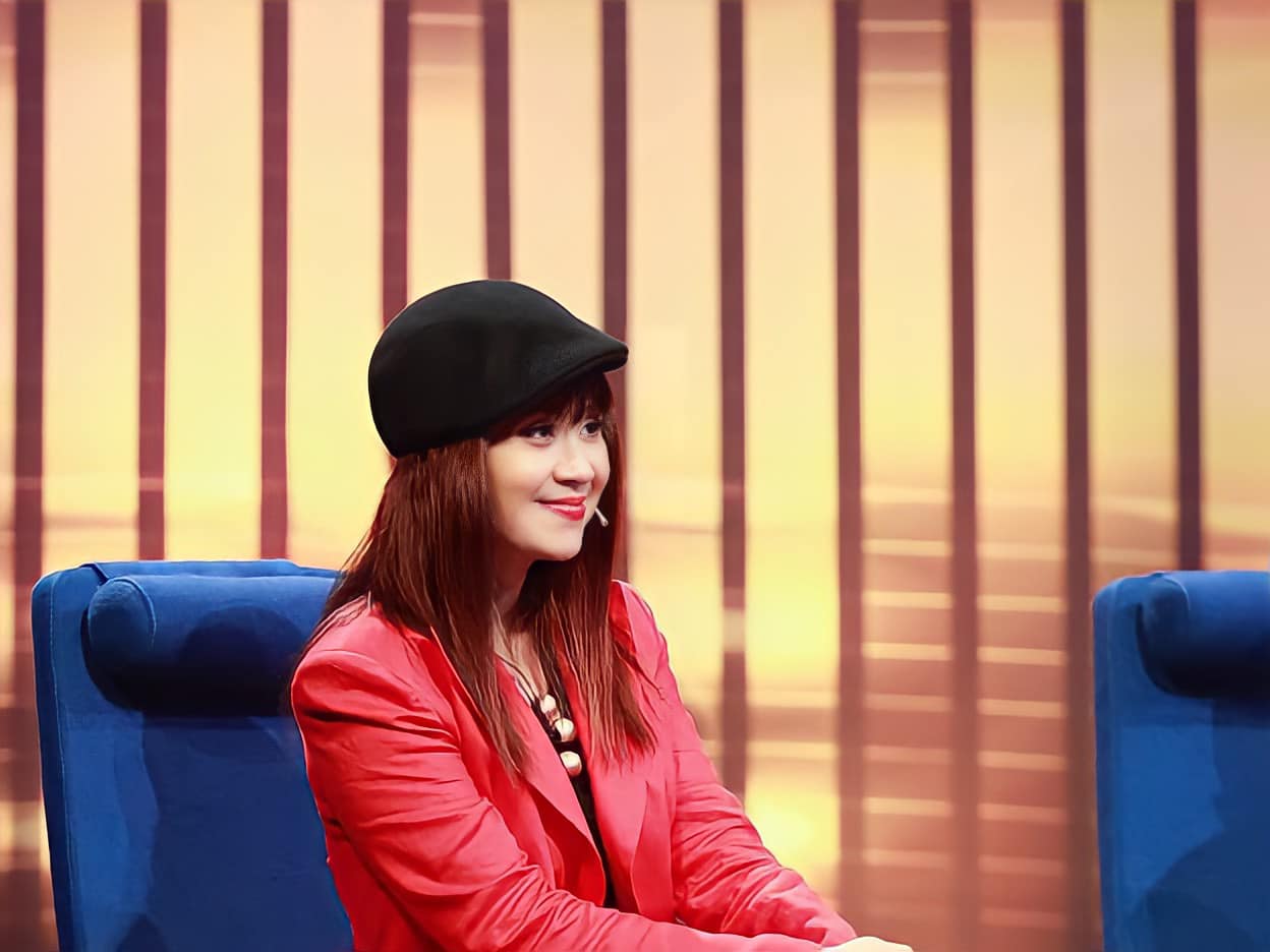 Cặp chị em giám khảo 2 phiên bản 'Giọng hát Việt' quê Nam Định có cuộc sống đời thực ra sao?- Ảnh 5.