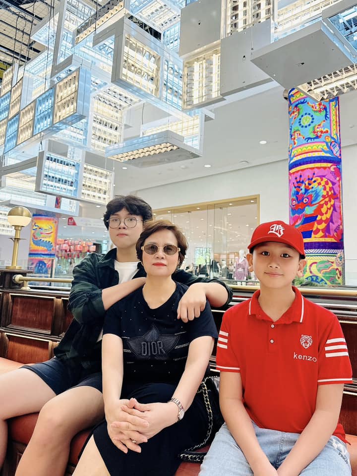 Mẹ ruột Lã Thanh Huyền: Hoa khôi Hà thành, tuổi xế chiều giàu sang viên mãn- Ảnh 9.