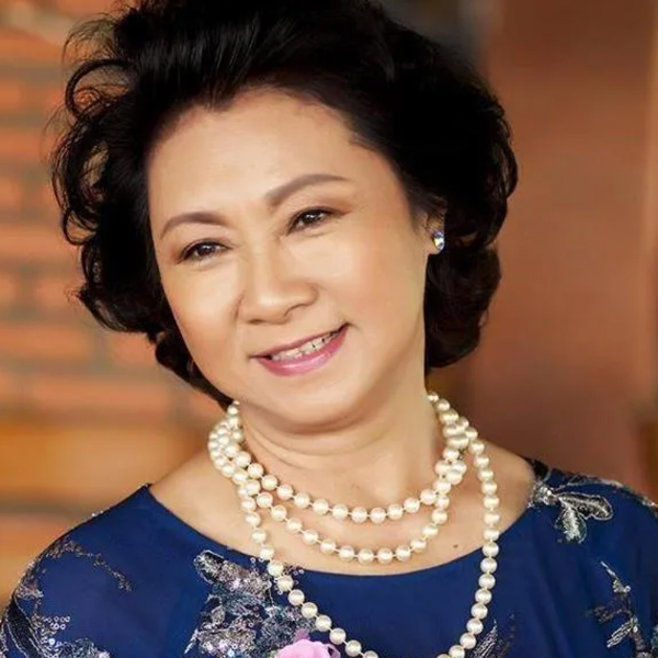 Vẻ ngoài tuổi U90 của nữ NSND từng là hoa khôi màn ảnh đen trắng mới vào vai mẹ chồng phim 'Mặt trời lạnh'- Ảnh 7. Vẻ ngoài tuổi U90 của nữ NSND từng là hoa khôi màn ảnh đen trắng mới vào vai mẹ chồng phim 'Mặt trời lạnh'- Ảnh 7.