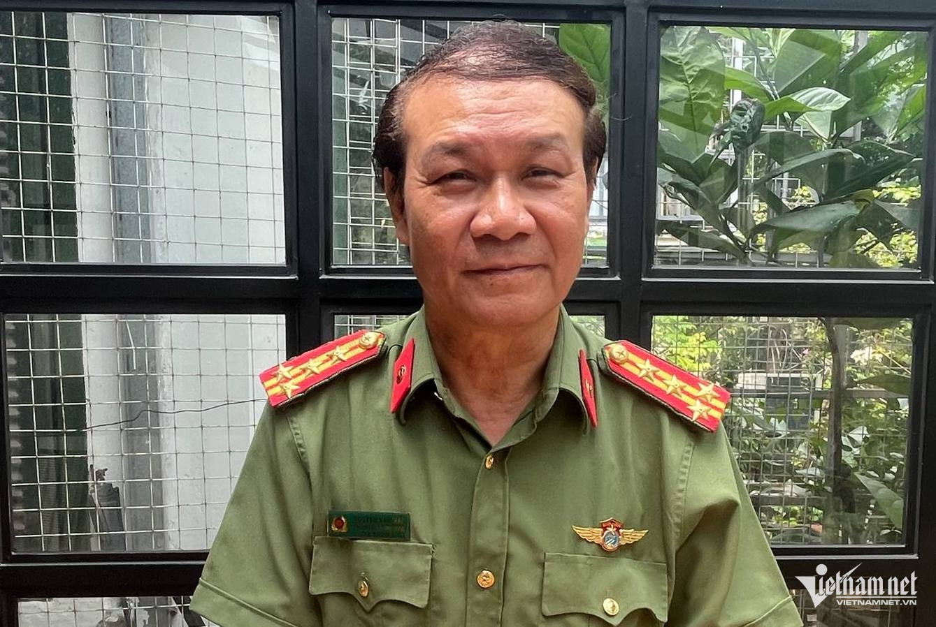 NSND, Đại tá Nguyễn Hải: Bố từ mặt tôi vì diễn vai 'đểu' quá đạt - Ảnh 1. NSND, Đại tá Nguyễn Hải: Bố từ mặt tôi vì diễn vai 'đểu' quá đạt - Ảnh 1.