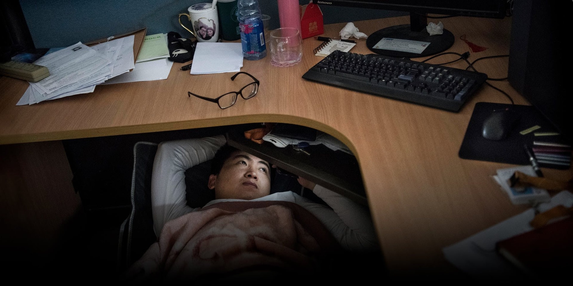 Làm người không muốn, chỉ muốn thành &quot;người chuột&quot;: Cuộc đời này bạc lắm, cố gắng để làm gì? - Ảnh 1.
