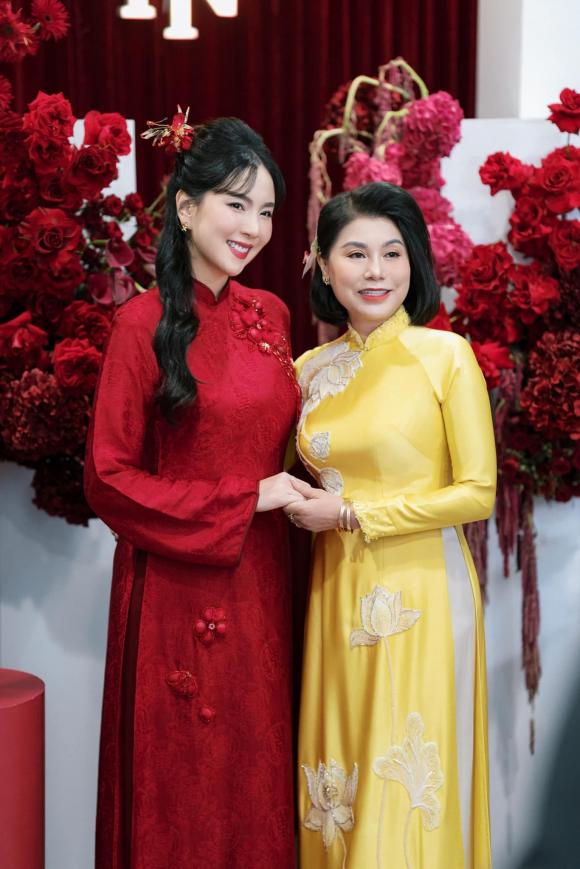 Thân thế kín tiếng củ mẹ ruột MC có nụ cười đẹp nhất VTV - Ảnh 11. Thân thế kín tiếng củ mẹ ruột MC có nụ cười đẹp nhất VTV - Ảnh 11.