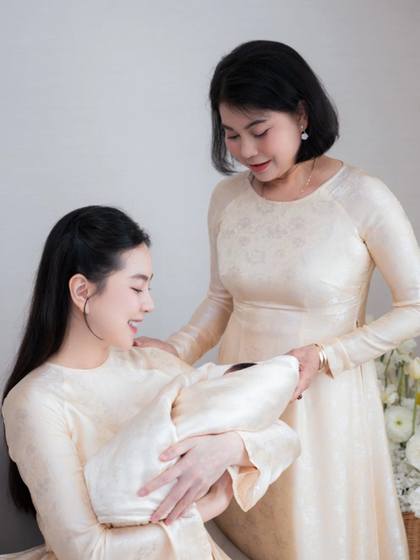 Thân thế kín tiếng củ mẹ ruột MC có nụ cười đẹp nhất VTV - Ảnh 2. Thân thế kín tiếng củ mẹ ruột MC có nụ cười đẹp nhất VTV - Ảnh 2.