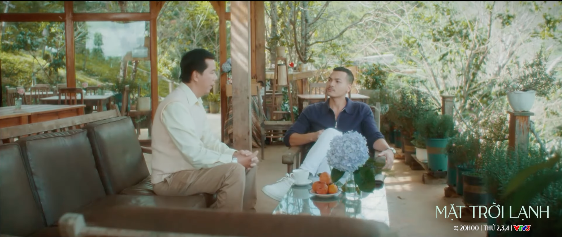 'Mặt trời lạnh' mới nhất (tập 6): Sơn Dương (Trương Minh Thảo) tìm kiếm cột mốc đất rừng, Tuấn Trần (Tuấn Việt) 'ra đòn' phủ đầu- Ảnh 5. 'Mặt trời lạnh' mới nhất (tập 6): Sơn Dương (Trương Minh Thảo) tìm kiếm cột mốc đất rừng, Tuấn Trần (Tuấn Việt) 'ra đòn' phủ đầu- Ảnh 5.