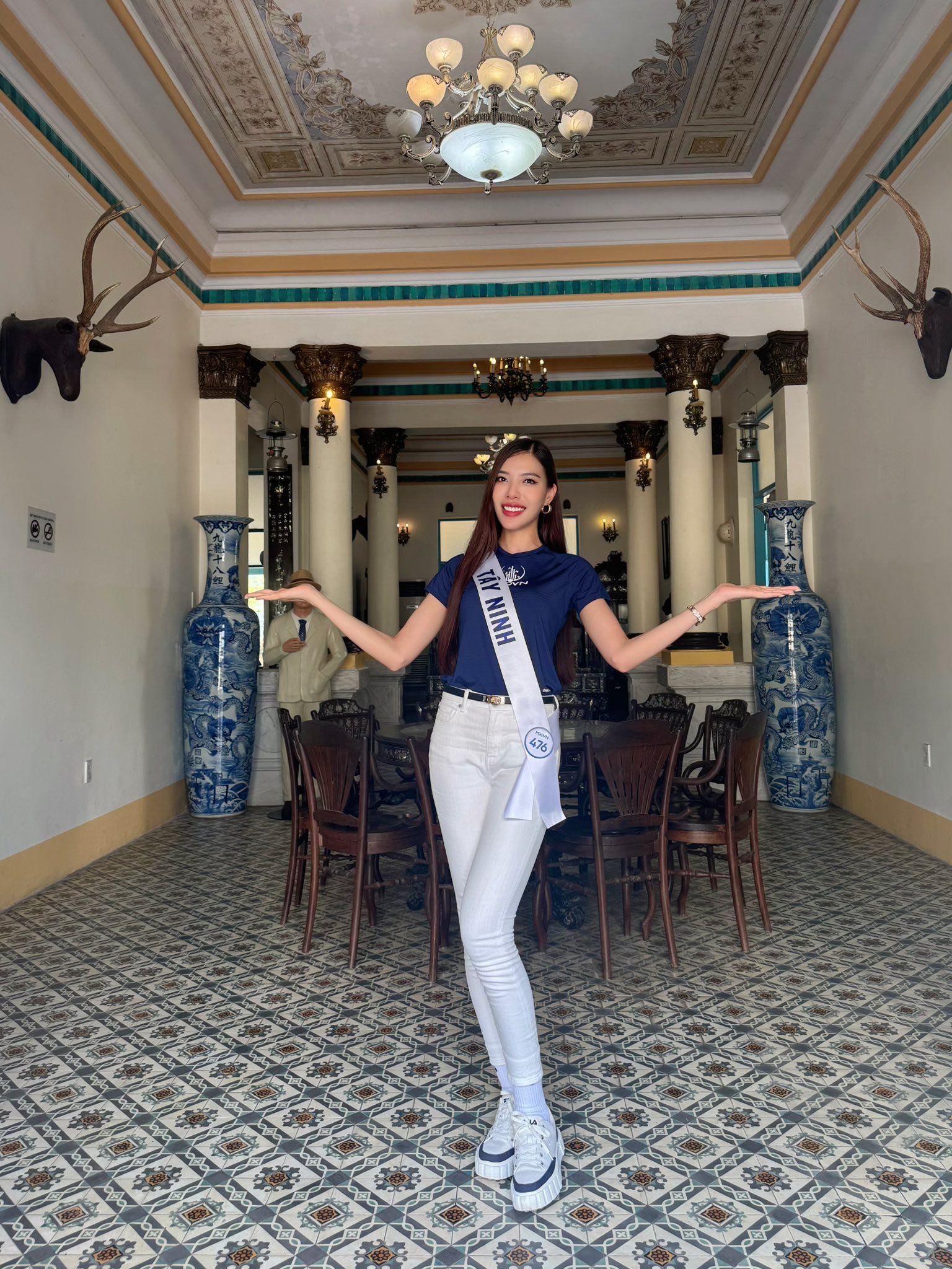 Nữ HLV catwalk quê Tây Ninh gây chú ý khi thi hoa hậu nhưng vẫn bị chê gương mặt- Ảnh 2. Nữ HLV catwalk quê Tây Ninh gây chú ý khi thi hoa hậu nhưng vẫn bị chê gương mặt- Ảnh 2.