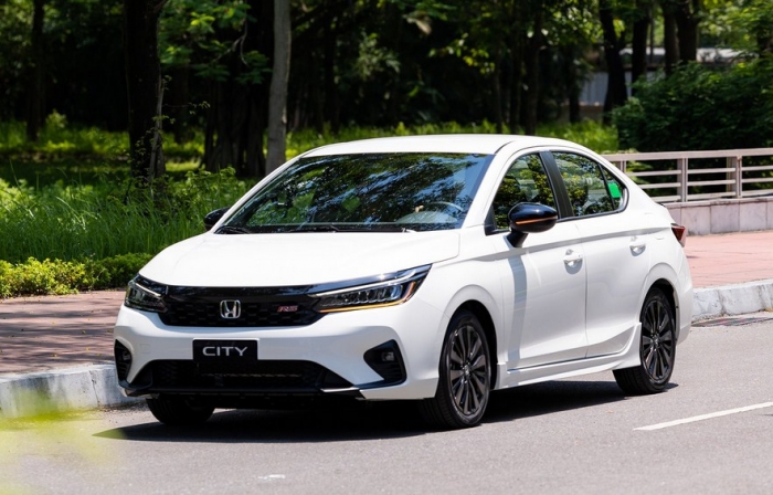 Xe sedan hạng B giảm kỷ lục, thấp hơn cả xe hạng A: Toyota Vios rẻ hơn cả Kia Morning, Hyundai Grand i10- Ảnh 2. Xe sedan hạng B giảm kỷ lục, thấp hơn cả xe hạng A: Toyota Vios rẻ hơn cả Kia Morning, Hyundai Grand i10- Ảnh 2.