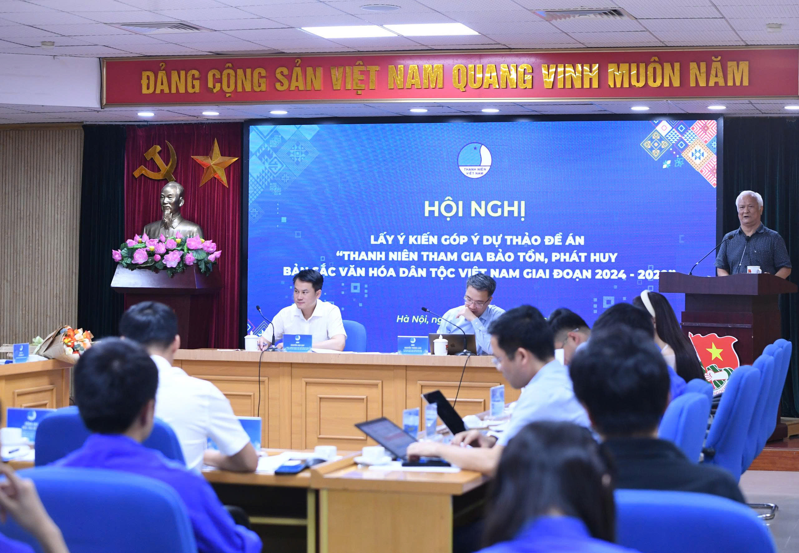 Phát huy vai trò của thanh niên trong bảo tồn bản sắc văn hóa dân tộc Việt Nam- Ảnh 2.