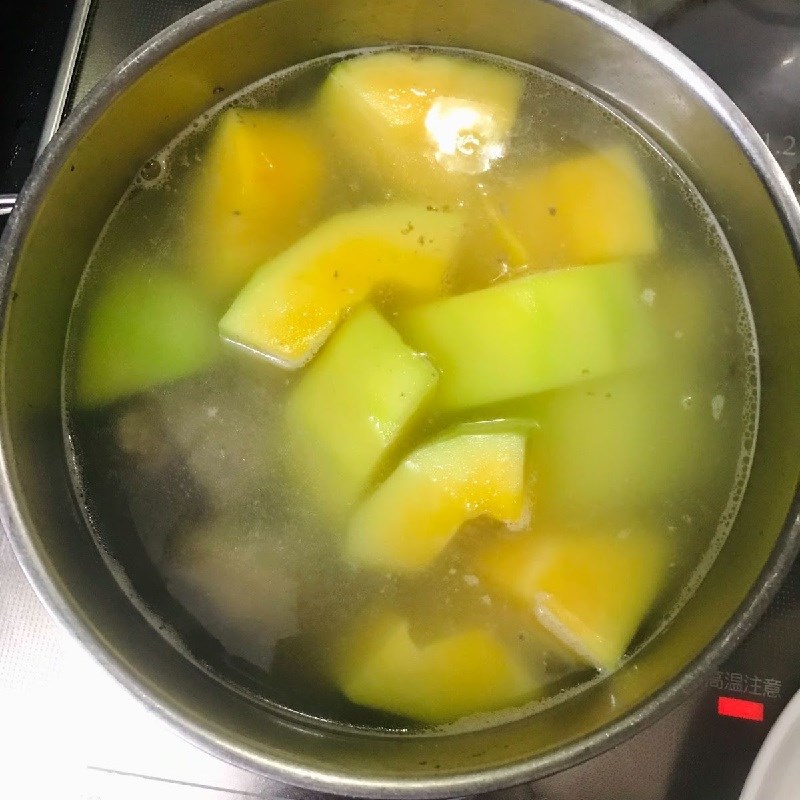 nau-canh-du-du-gio-heo-1749694478082-17496944782751937762767.jpg