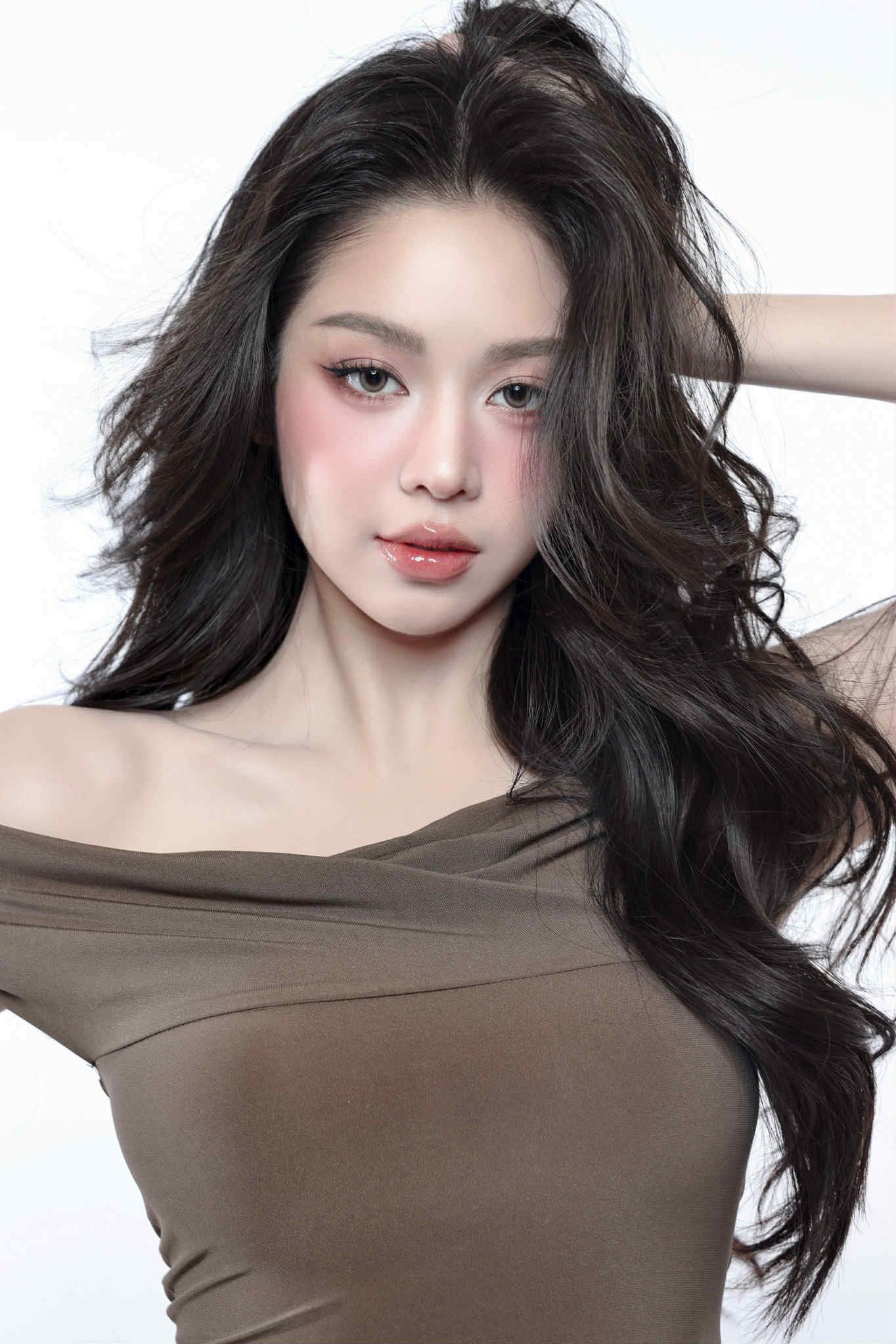 Hoa hậu Việt Nam quê Đà Nẵng nói gì trước khi kết thúc 2 năm nhiệm kỳ? - Ảnh 8. Hoa hậu Việt Nam quê Đà Nẵng nói gì trước khi kết thúc 2 năm nhiệm kỳ? - Ảnh 8.