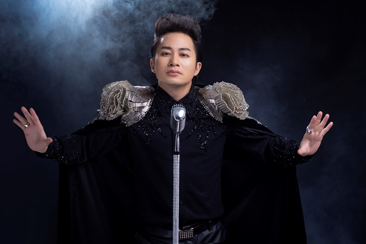 Ca sĩ Tùng Dương sẽ cháy hết mình trong đêm nhạc 'Royal Symphony – Dạ khúc hoàng gia'- Ảnh 2.