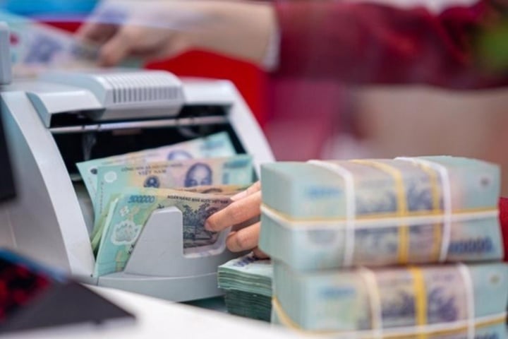 Bất ngờ gửi tiền nhận lãi suất trên 9%/năm: Gửi tiết kiệm 500 triệu đồng 12 tháng nhận tối đa bao nhiêu tiền lãi? - Ảnh 2. Bất ngờ gửi tiền nhận lãi suất trên 9%/năm: Gửi tiết kiệm 500 triệu đồng 12 tháng nhận tối đa bao nhiêu tiền lãi? - Ảnh 2.