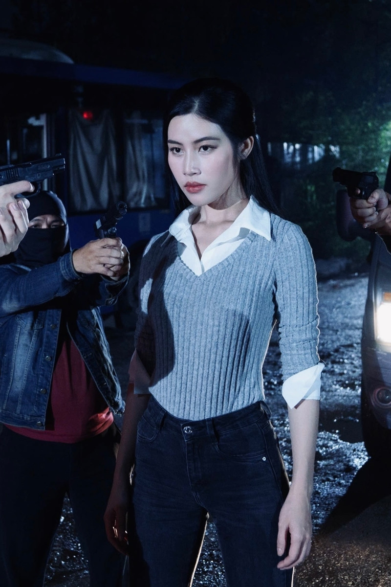 Mỹ nhân cao 1,75m đoạt 2 huy chương Vàng sân khấu, thi hoa hậu vì mê 'Bắc Bling' - Ảnh 5. Mỹ nhân cao 1,75m đoạt 2 huy chương Vàng sân khấu, thi hoa hậu vì mê 'Bắc Bling' - Ảnh 5.