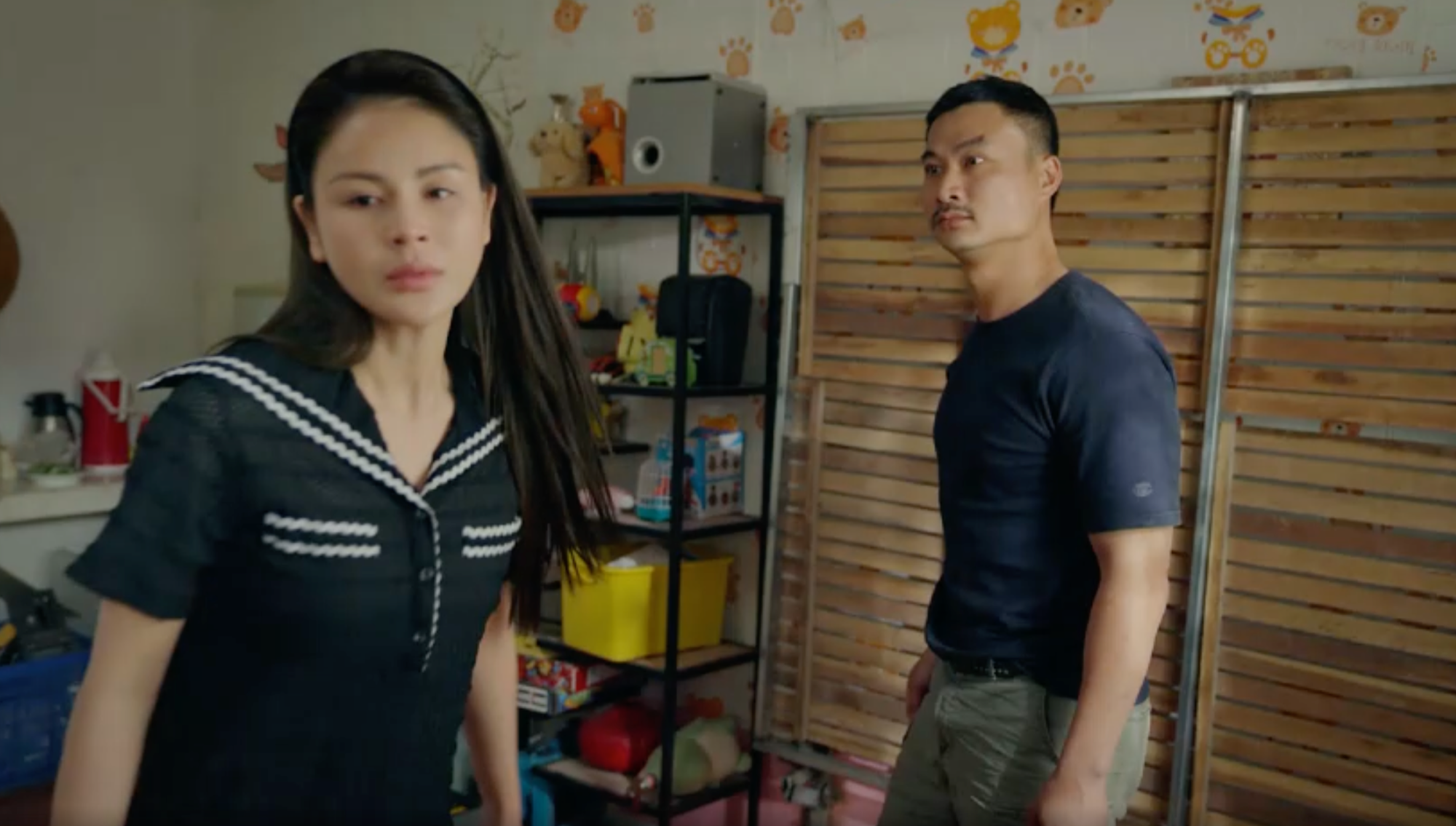 'Dịu dàng màu nắng' tập mới nhất: Xuân Bắc (Duy Hưng) đay nghiến ngoại tình, Lan Anh (Lương Thu Trang) thách ly hôn- Ảnh 3. 'Dịu dàng màu nắng' tập mới nhất: Xuân Bắc (Duy Hưng) đay nghiến ngoại tình, Lan Anh (Lương Thu Trang) thách ly hôn- Ảnh 3.