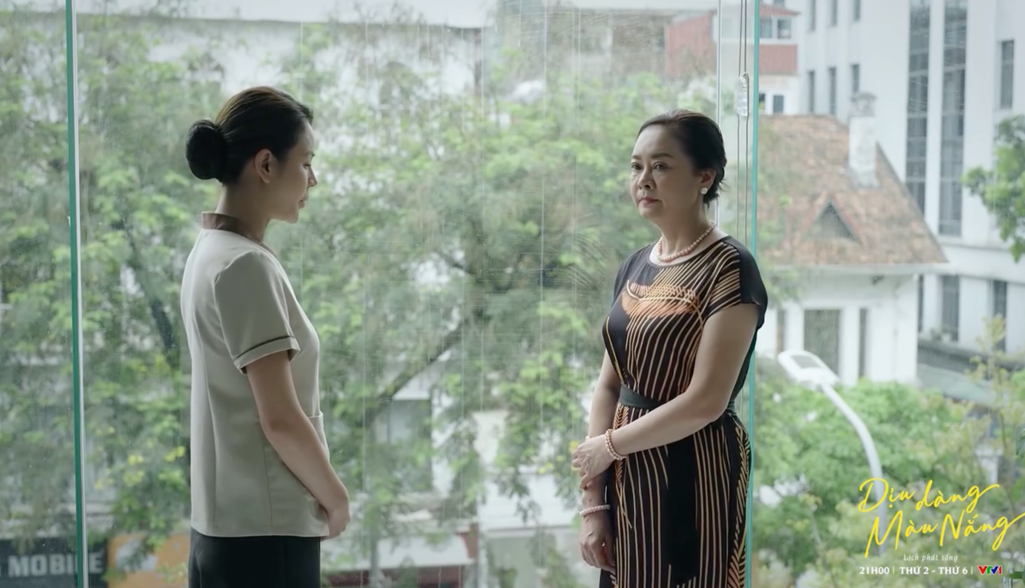 'Dịu dàng màu nắng' tập mới nhất: Xuân Bắc (Duy Hưng) đay nghiến ngoại tình, Lan Anh (Lương Thu Trang) thách ly hôn- Ảnh 2. 'Dịu dàng màu nắng' tập mới nhất: Xuân Bắc (Duy Hưng) đay nghiến ngoại tình, Lan Anh (Lương Thu Trang) thách ly hôn- Ảnh 2.