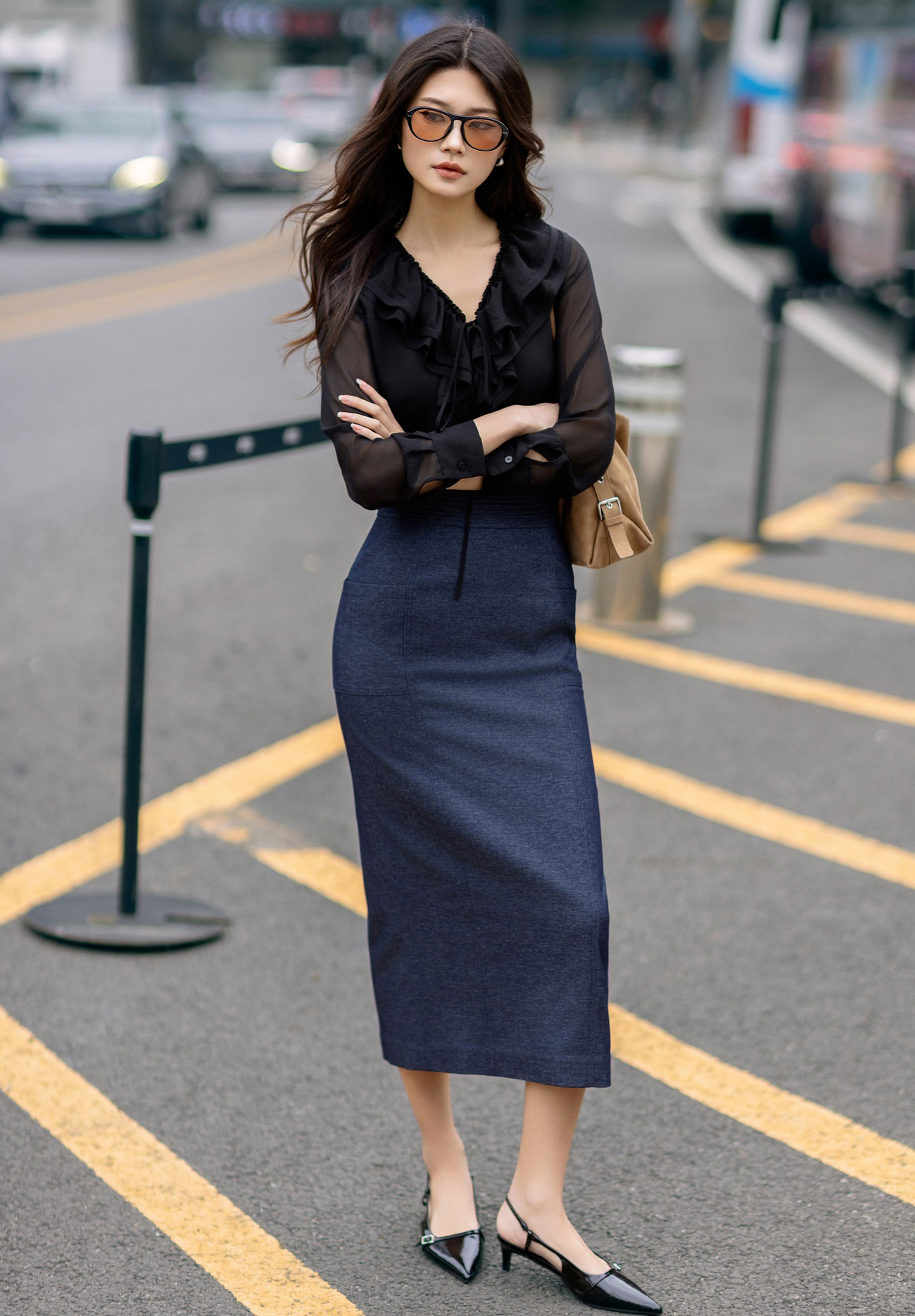 Trẻ hóa phong cách với thời trang denim cá tính nhưng trang nhã- Ảnh 1. Trẻ hóa phong cách với thời trang denim cá tính nhưng trang nhã- Ảnh 1.