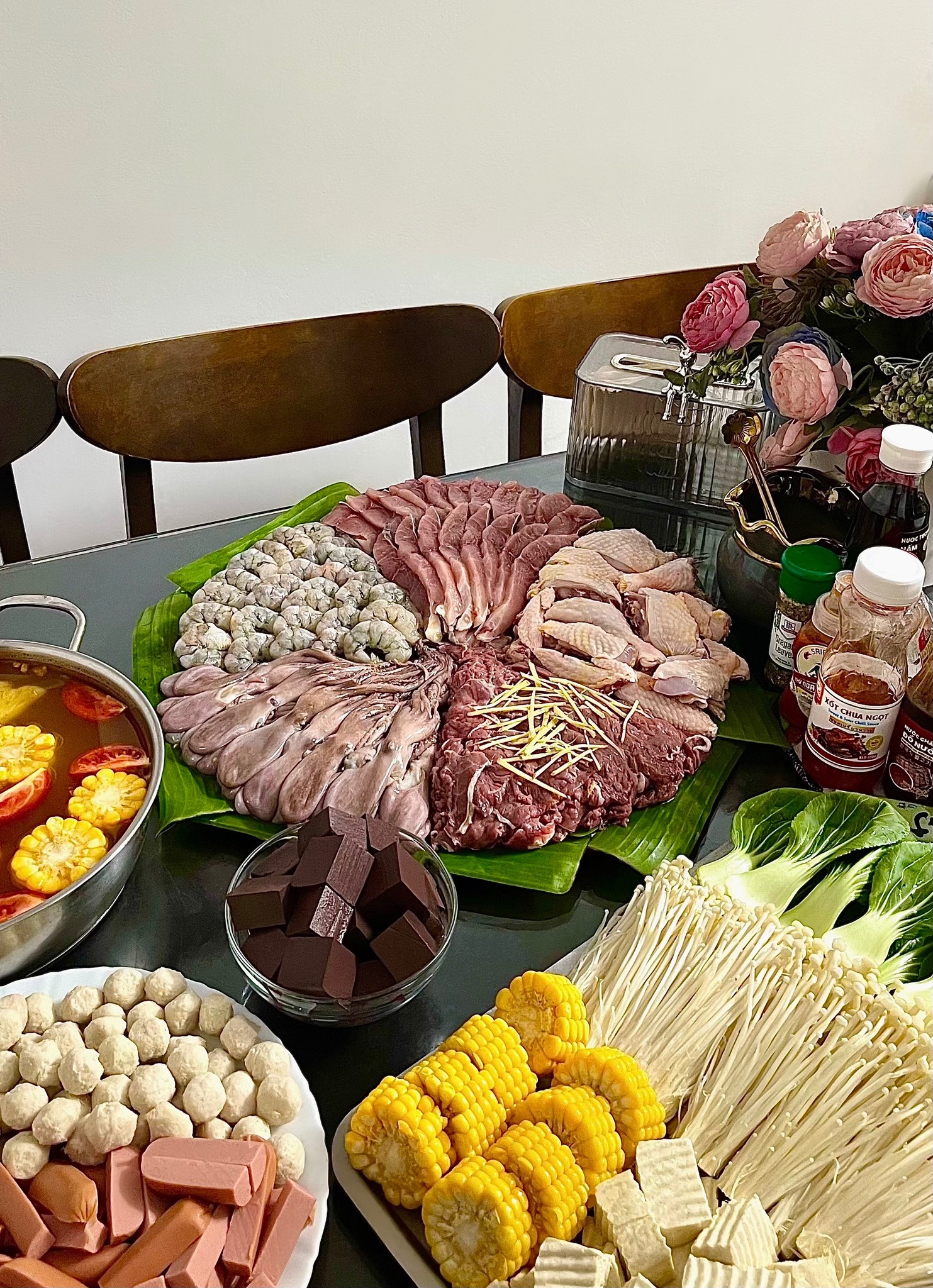 Hôm nay ăn gì? Bà nội trợ Gen Z bày 23+ mâm cơm gia đình 'đẹp như tranh vẽ' khiến chồng cứ tan làm là vội về nhà- Ảnh 4. Hôm nay ăn gì? Bà nội trợ Gen Z bày 23+ mâm cơm gia đình 'đẹp như tranh vẽ' khiến chồng cứ tan làm là vội về nhà- Ảnh 4.