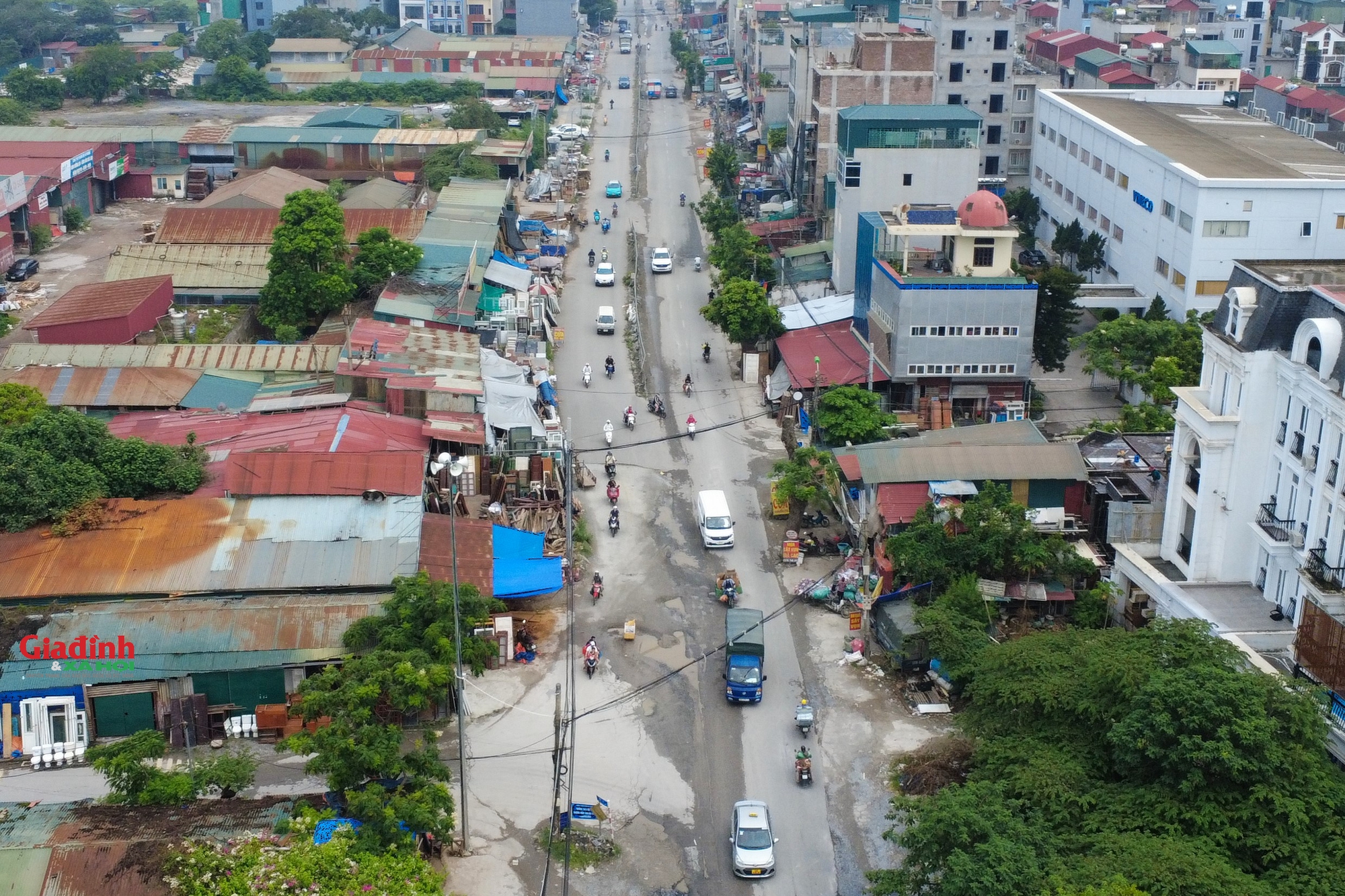 Hiện trạng tuyến đường dài 2 km nối 2 quận ở Hà Nội dang dở gần 10 năm- Ảnh 9. Hiện trạng tuyến đường dài 2 km nối 2 quận ở Hà Nội dang dở gần 10 năm- Ảnh 9.