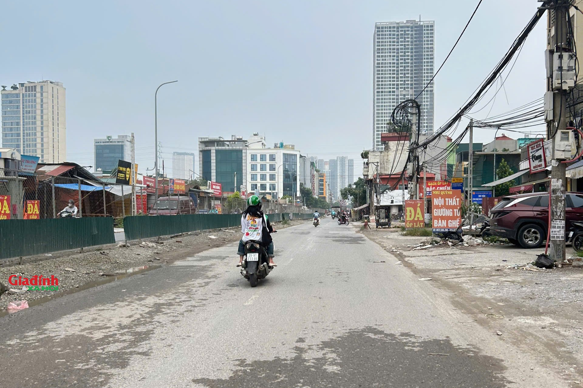 Hiện trạng tuyến đường dài 2 km nối 2 quận ở Hà Nội dang dở gần 10 năm- Ảnh 10. Hiện trạng tuyến đường dài 2 km nối 2 quận ở Hà Nội dang dở gần 10 năm- Ảnh 10.
