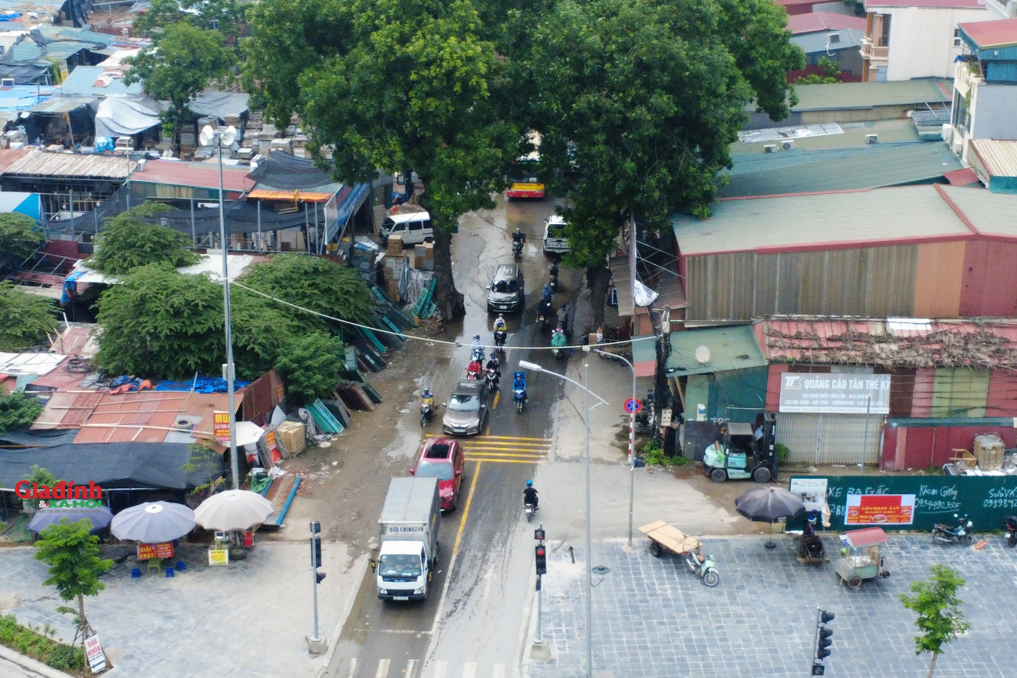 Hiện trạng tuyến đường dài 2 km nối 2 quận ở Hà Nội dang dở gần 10 năm- Ảnh 11. Hiện trạng tuyến đường dài 2 km nối 2 quận ở Hà Nội dang dở gần 10 năm- Ảnh 11.