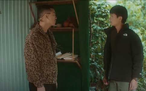 'Mặt trời lạnh' mới nhất (tập 7): Quản gia Chương lén giúp Mai Ly vào nhà đại gia, Tuấn Trần giả làm bạn tốt của Sơn Dương- Ảnh 2.