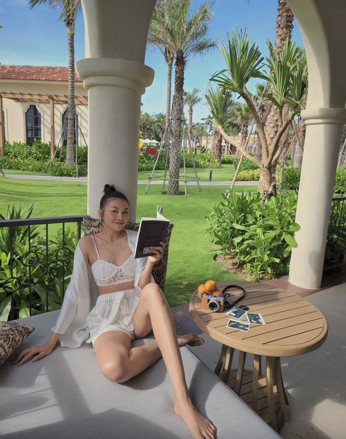 Thanh Hằng diện đồ mùa hè 'cực cháy'- Ảnh 10. Thanh Hằng diện đồ mùa hè 'cực cháy'- Ảnh 10.