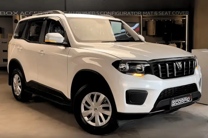 Xe gầm cao SUV 7 chỗ giá 460 triệu đồng đẹp như Toyota Fortuner, rẻ chỉ nhỉnh hơn Kia Morning và Grand i10 có gì đặc biệt khi ra mắt ở Ấn Độ? - Ảnh 2.