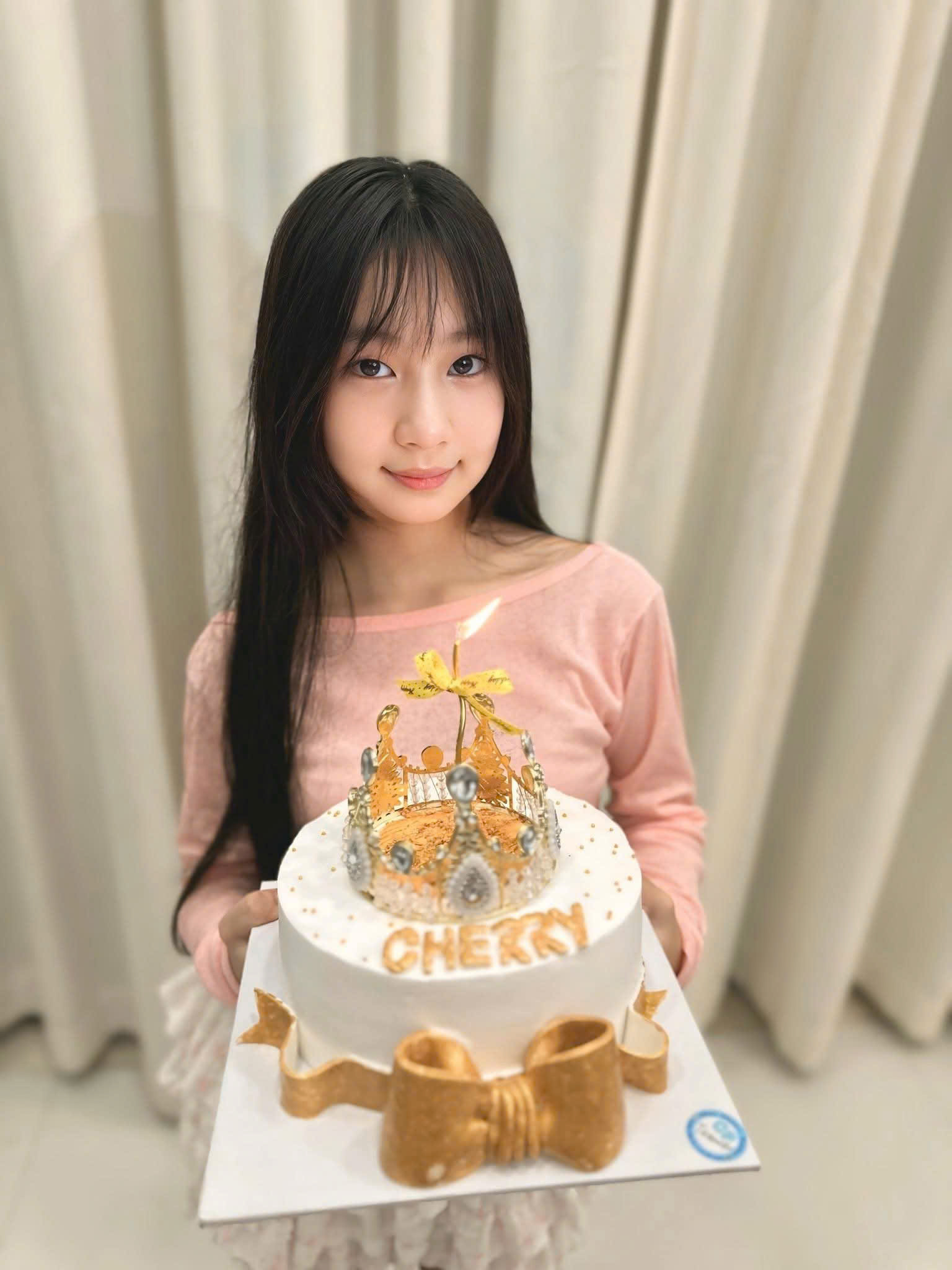 Con gái của Lý Hải sinh nhật 12 tuổi, khán giả ngỡ ngàng trước nhan sắc 'Hotgirl tương lai'- Ảnh 4. Con gái của Lý Hải sinh nhật 12 tuổi, khán giả ngỡ ngàng trước nhan sắc 'Hotgirl tương lai'- Ảnh 4.