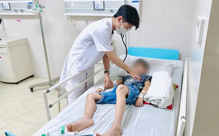 benh-nhi-1750151972584575893228-67-0-517-720-crop-17501520393902054033943.jpg