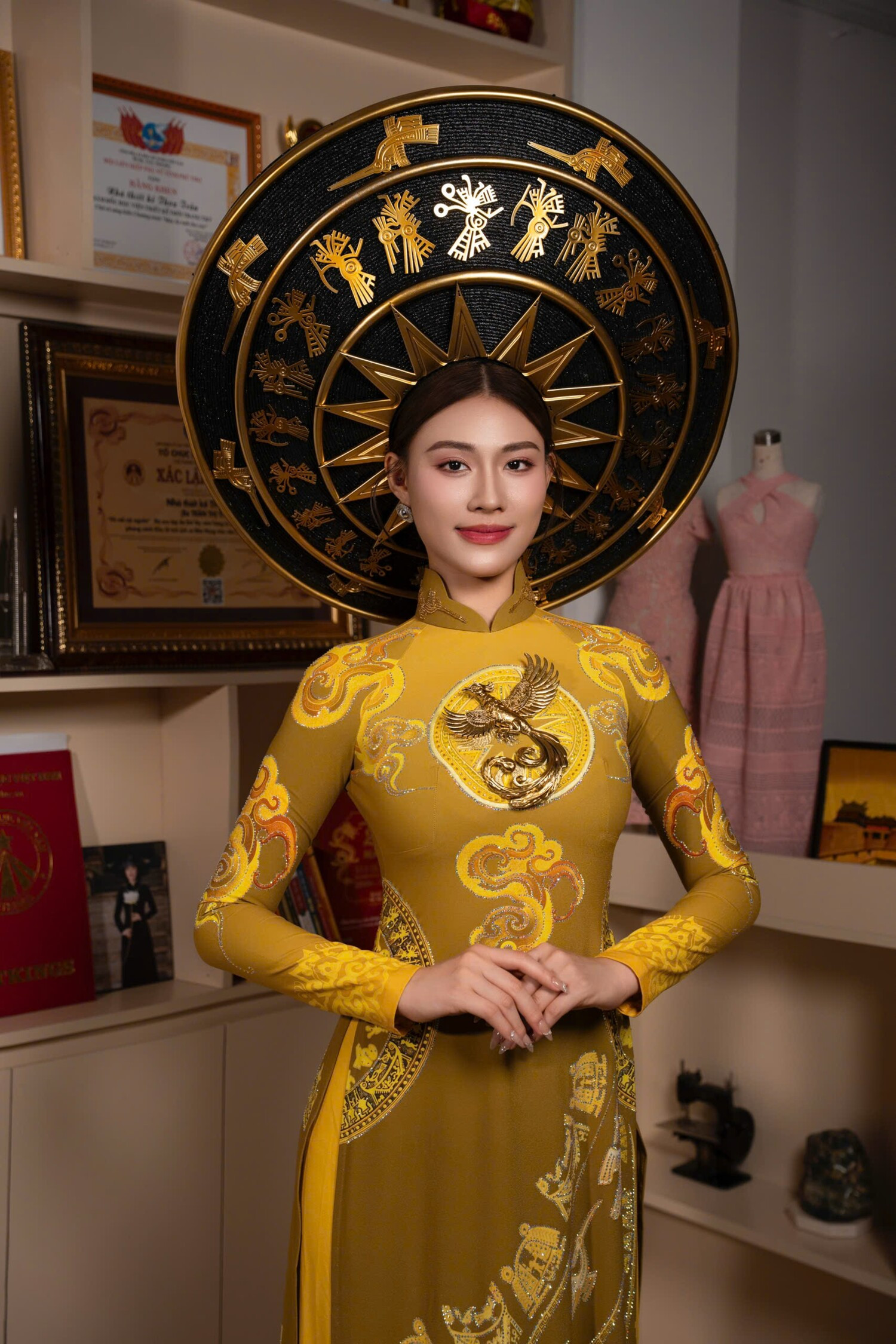 Hòa Minzy, Tuấn Cry - cặp đôi bản hit 'Bắc Bling' hát tại Hưng Yên - Ảnh 4. Hòa Minzy, Tuấn Cry - cặp đôi bản hit 'Bắc Bling' hát tại Hưng Yên - Ảnh 4.