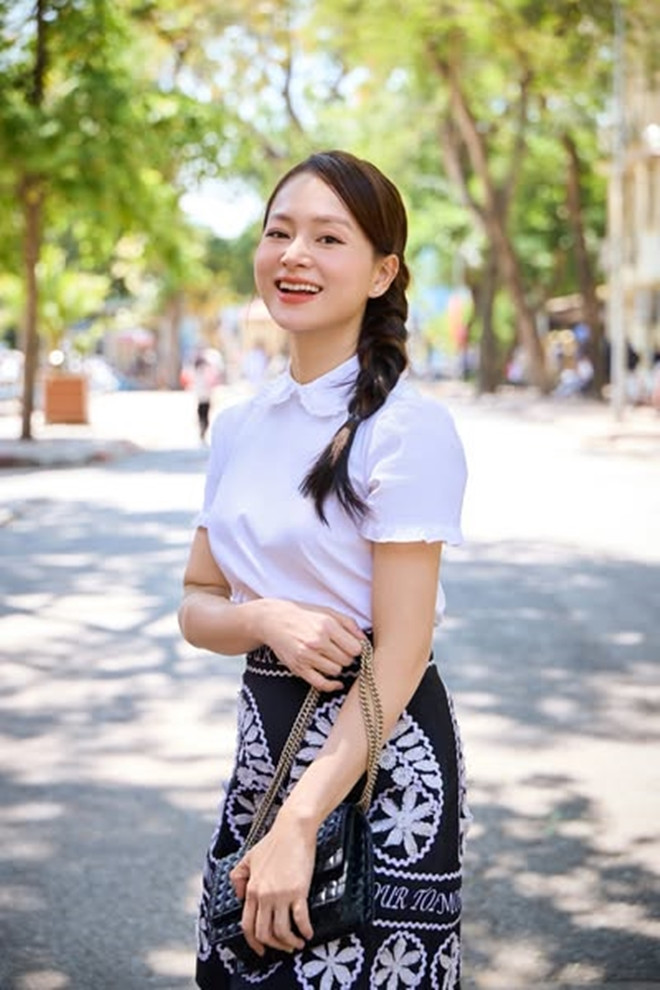 Diễn viên Lan Phương: 'Chồng từng không đồng cảm, tôi đơn độc trong sự kiệt quệ' - Ảnh 2. Diễn viên Lan Phương: 'Chồng từng không đồng cảm, tôi đơn độc trong sự kiệt quệ' - Ảnh 2.