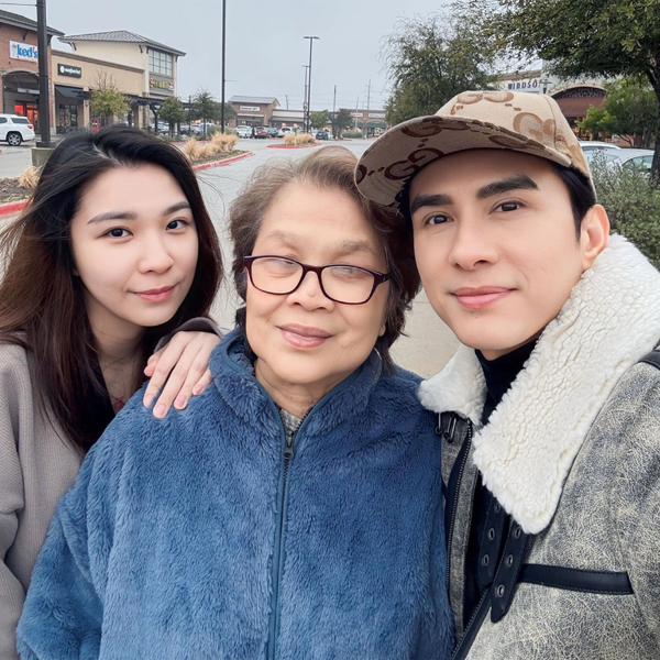 Mẹ ruột 'anh Bo' Đan Trường: Không chưng diện, thời trẻ vất vả nuôi con, tuổi xế chiều sống kín tiếng ở Mỹ- Ảnh 11. Mẹ ruột 'anh Bo' Đan Trường: Không chưng diện, thời trẻ vất vả nuôi con, tuổi xế chiều sống kín tiếng ở Mỹ- Ảnh 11.