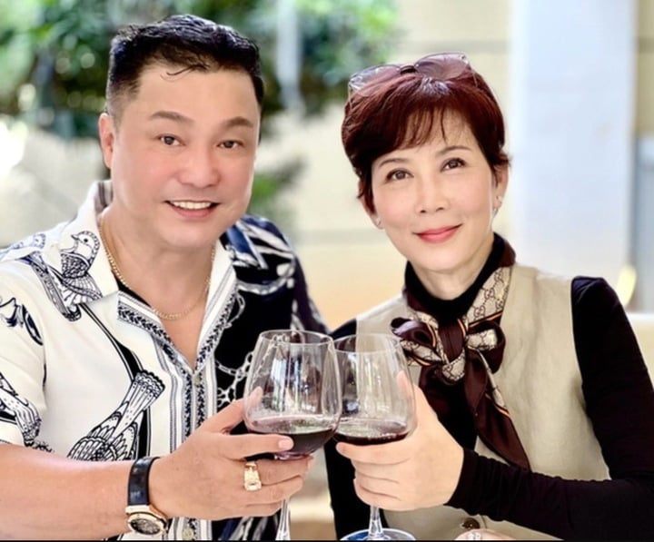 Nữ diễn viên từng nhận cát-xê hơn 10 cây vàng mỗi vai diễn, đang đỉnh cao chọn ở ẩn, nhan sắc gây bất ngờ ở tuổi U60- Ảnh 11.