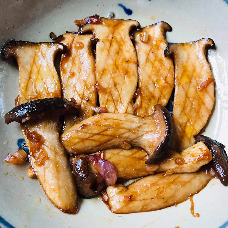 Cách làm các món chay từ nấm đùi gà thơm ngon, chắc dạ, cực hao cơm- Ảnh 2.