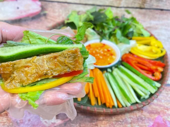 Ram chả cá thác lác cuộn rau củ - Ảnh 5. Ram chả cá thác lác cuộn rau củ - Ảnh 5.