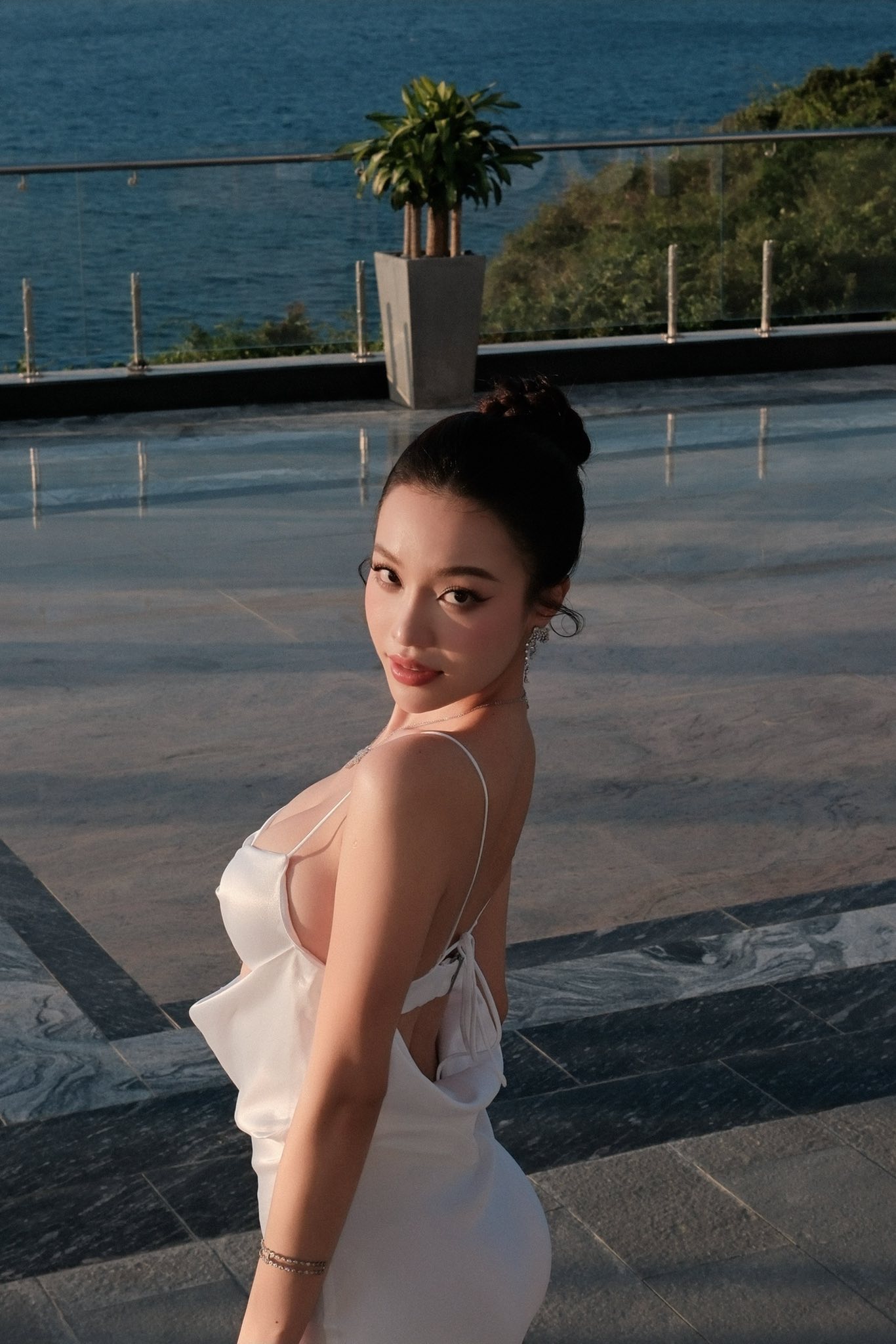 Chân dung mỹ nhân quê Vĩnh Long vừa thắng giải 'best body' Hoa hậu Hoàn vũ Việt Nam- Ảnh 4. Chân dung mỹ nhân quê Vĩnh Long vừa thắng giải 'best body' Hoa hậu Hoàn vũ Việt Nam- Ảnh 4.