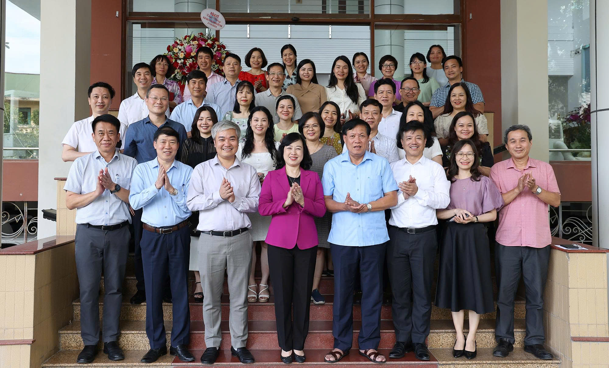 Lãnh đạo Bộ Y tế chúc mừng ngày báo chí Việt Nam các cơ quan báo chí, truyền thông của ngành- Ảnh 9. Lãnh đạo Bộ Y tế chúc mừng ngày báo chí Việt Nam các cơ quan báo chí, truyền thông của ngành- Ảnh 9.