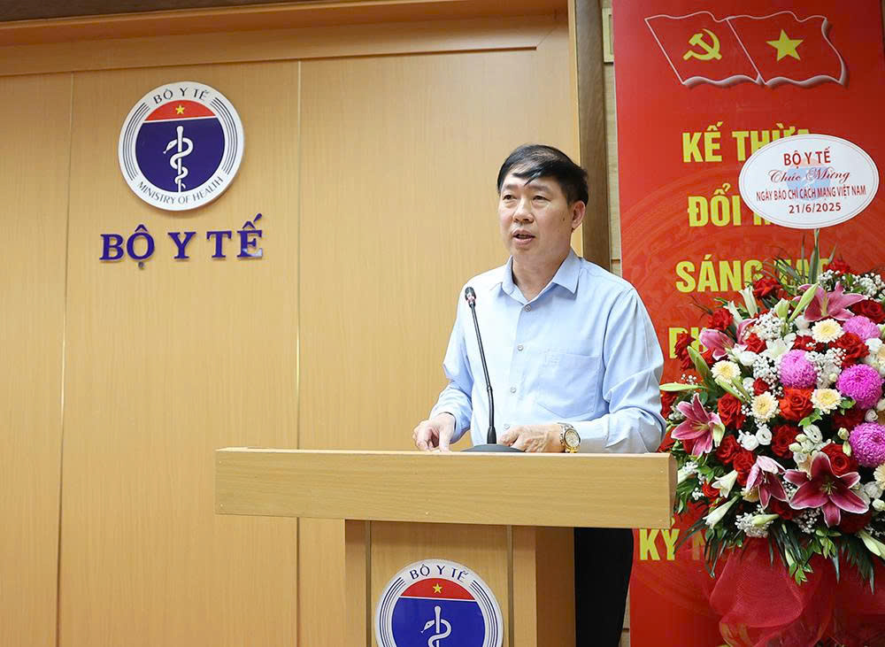 Lãnh đạo Bộ Y tế chúc mừng ngày báo chí Việt Nam các cơ quan báo chí, truyền thông của ngành- Ảnh 6. Lãnh đạo Bộ Y tế chúc mừng ngày báo chí Việt Nam các cơ quan báo chí, truyền thông của ngành- Ảnh 6.