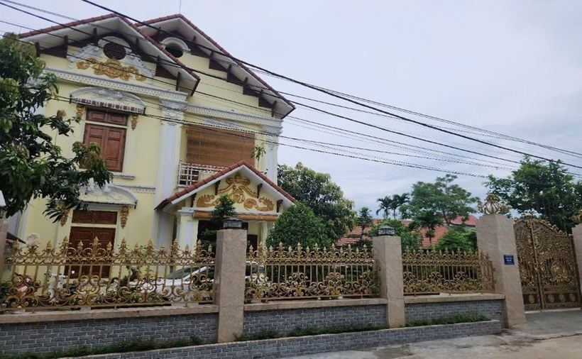 Chi tiết đặc biệt về căn biệt thự của TikToker 'Gia đình Hải Sen' vừa bị bắt- Ảnh 8. Chi tiết đặc biệt về căn biệt thự của TikToker 'Gia đình Hải Sen' vừa bị bắt- Ảnh 8.